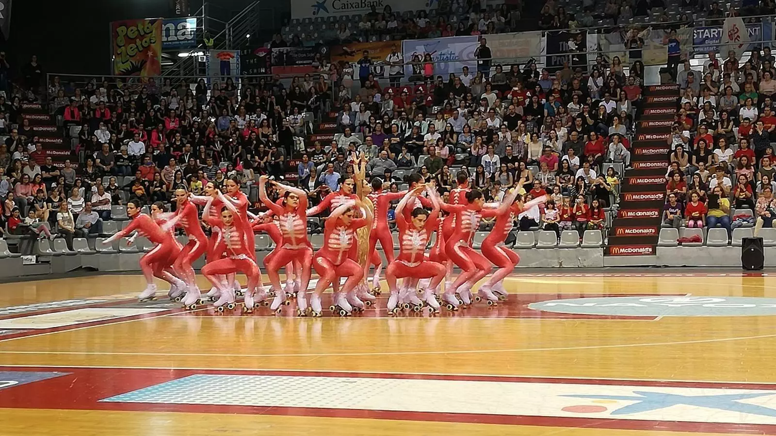 El CPA Olot, durant la coreografia a l'Europeu de Lleida