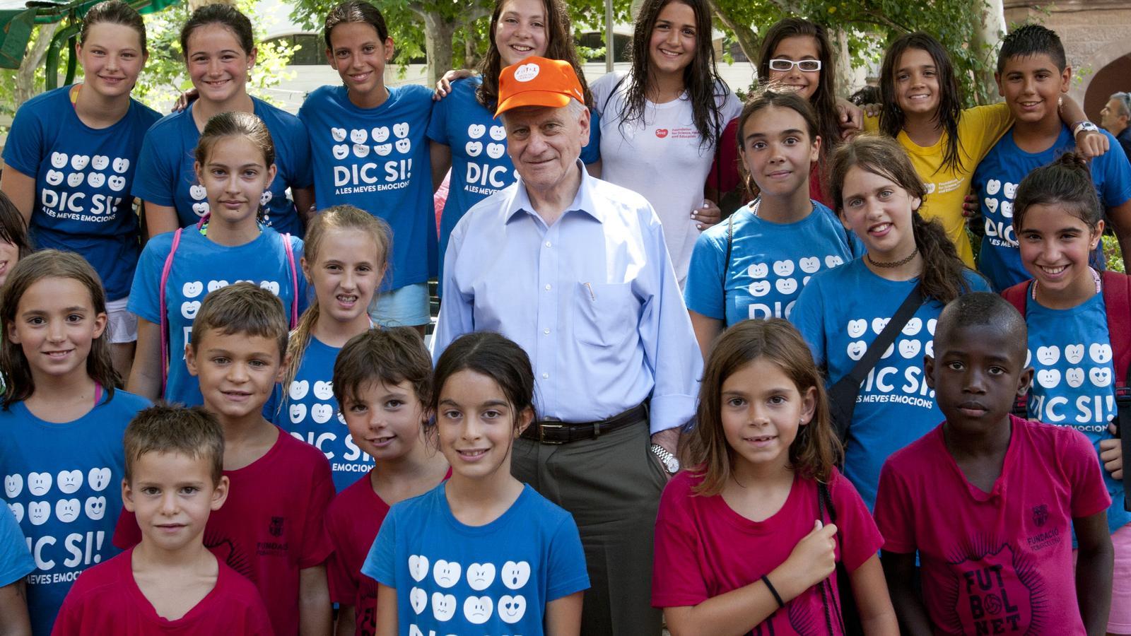 El Programa SI!, impulsat pel Dr. Fuster, es va començar a implantar l’any 2010 en escoles de Catalunya, Madrid, Galícia