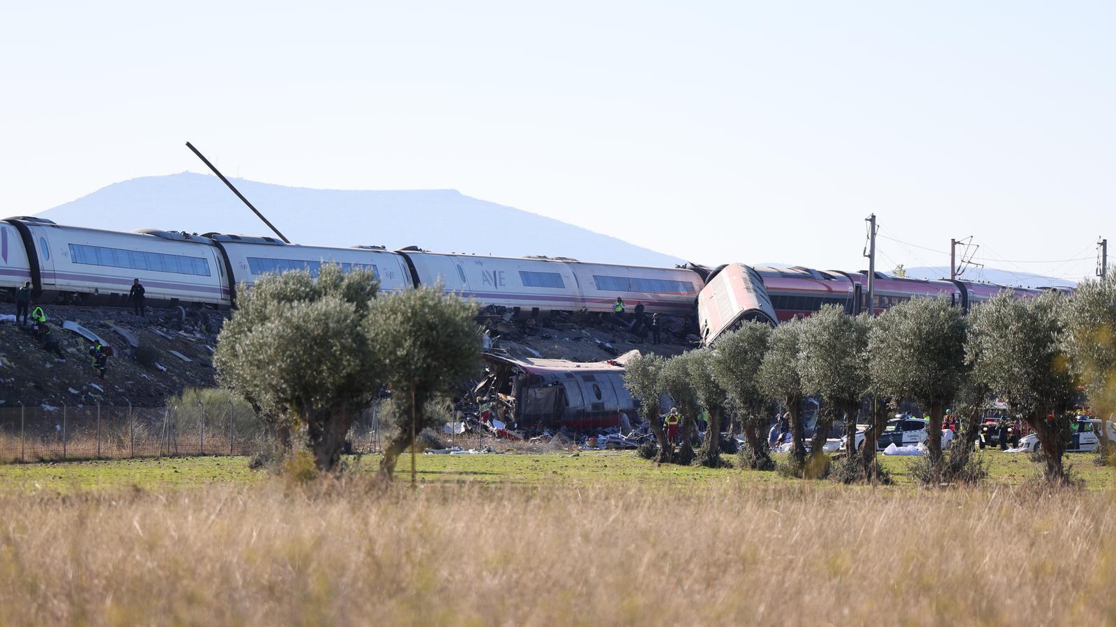 Two high-speed trains, one from Renfe and another from Iryo, have collided this Wednesday early in the morning near the Urda station (Toledo)