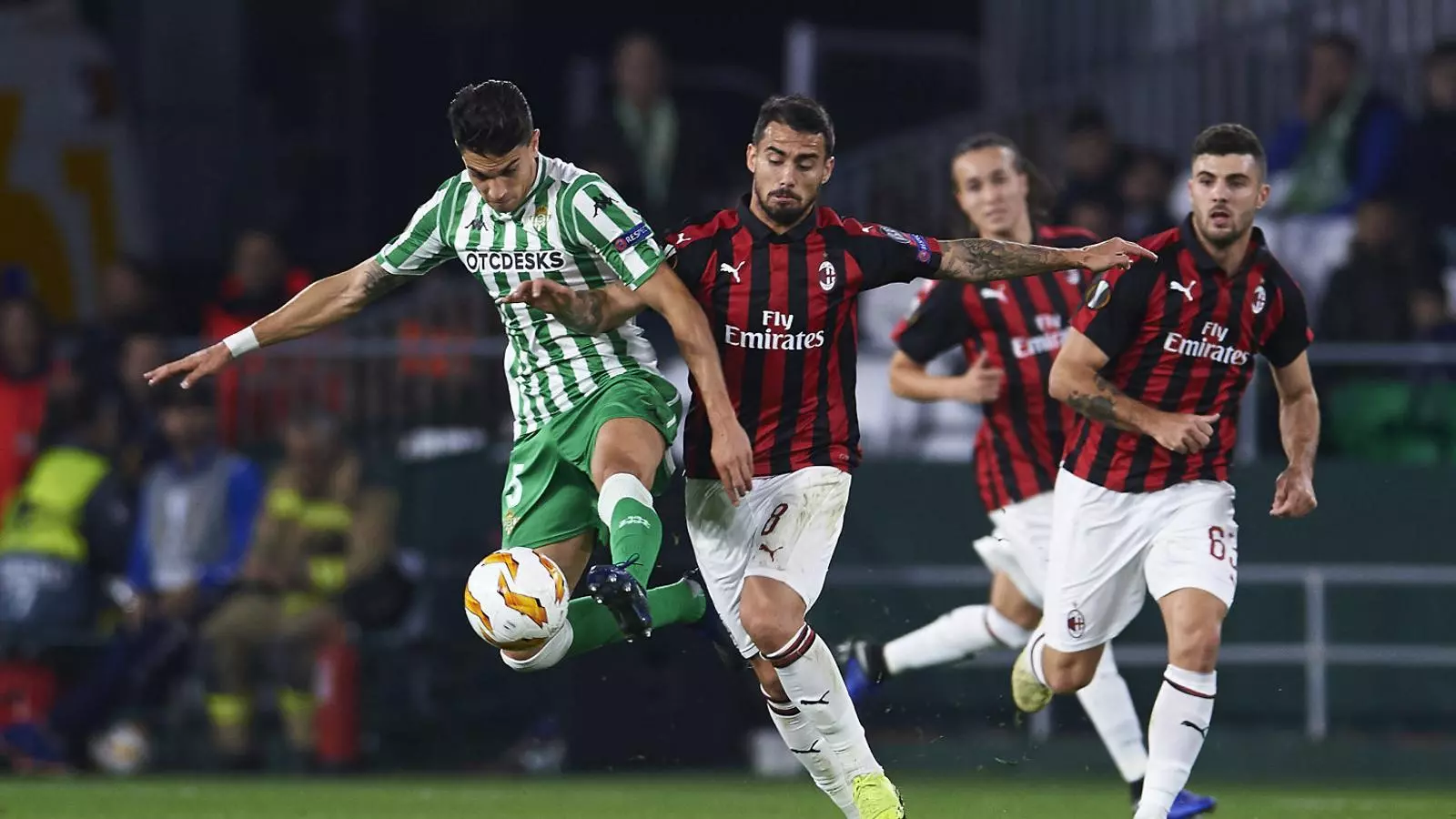 El defensa Marc Bartra durant un partit del Betis a l’Europa League.
