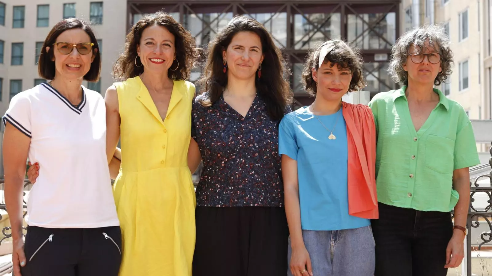 D'esquerra a dreta, Eulàlia Canal, Glòria de Castro, Ana Pessoa, Rita Sineiro i Laia Domènech