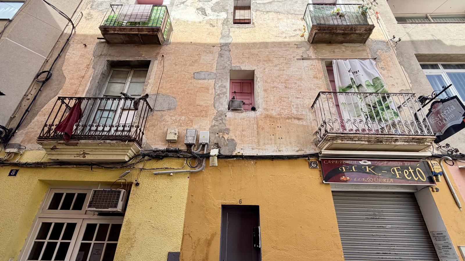The facade of an old building in Esparreguera.