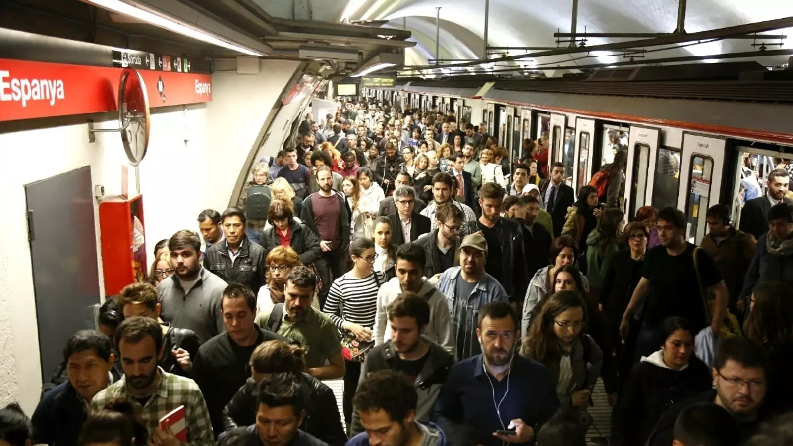 L'andana de l'estació La Sagrera, en una de les jornades de vaga dels dilluns