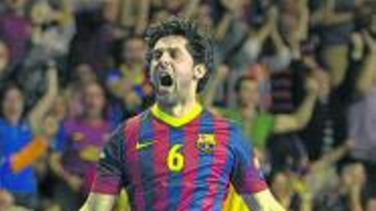 Juanín García durant un partit del Barça.