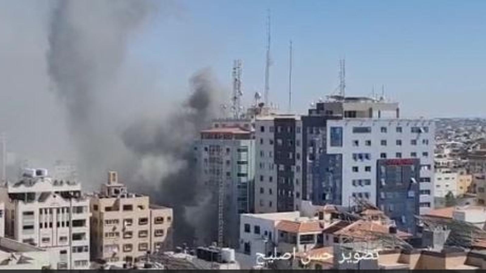 Israel bombardea la sede de A el Jazira y AP en Gaza