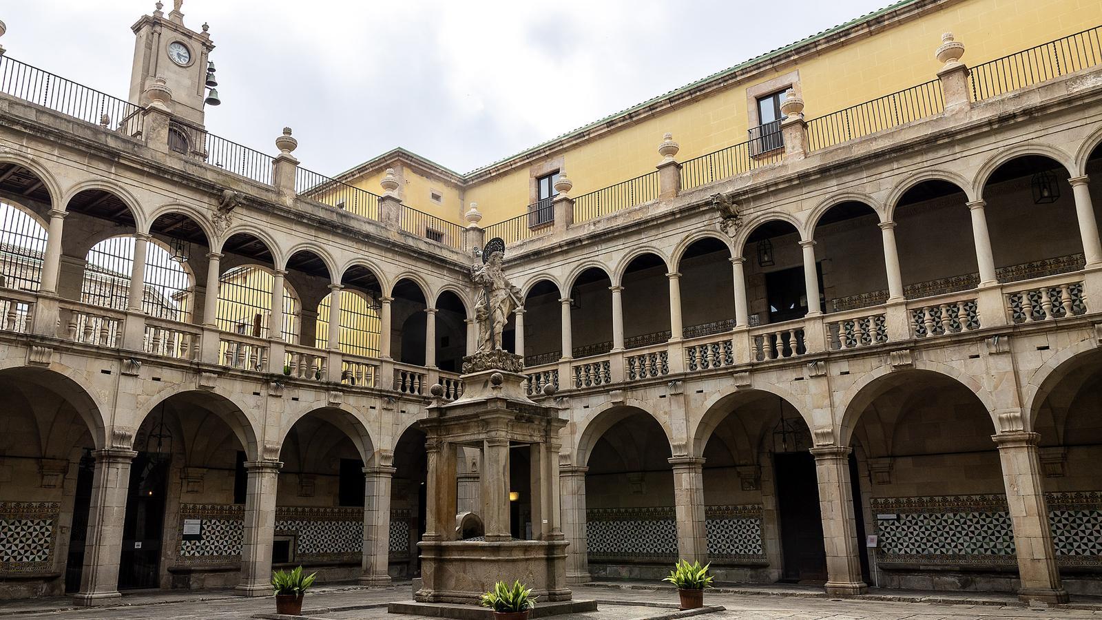 El claustro de la Casa de Convalecencia.