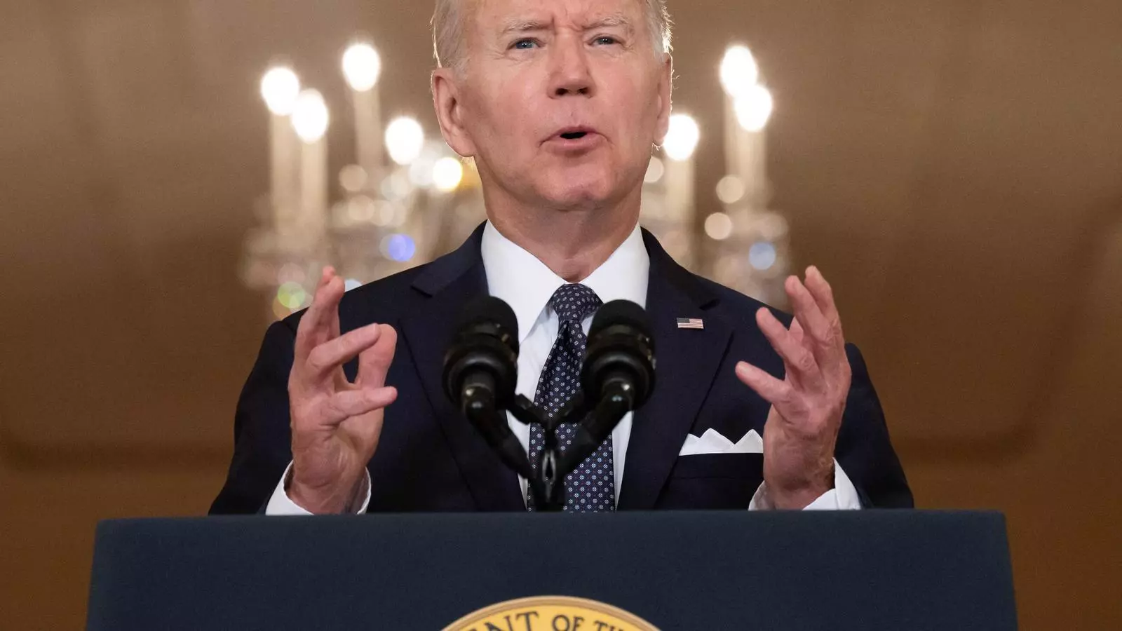 Els president dels Estats Units, Joe Biden, es dirigeix als ciutadans des de la Casa Blanca per demanar la prohibició de les armes d'assalt.