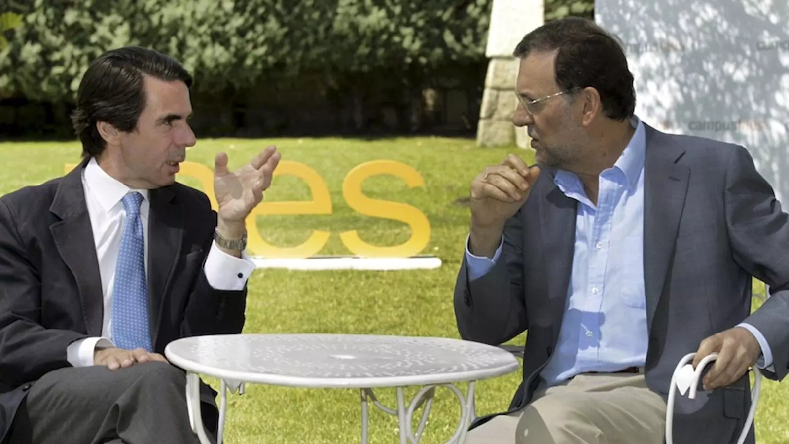 Aznar amb Rajoy al campus de la Faes. EFE