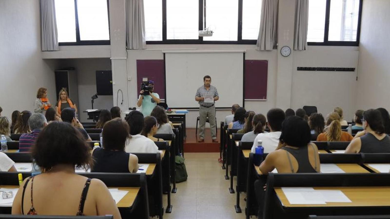 PALMA. EDUCACIÓN. Oposiciones de docentes.