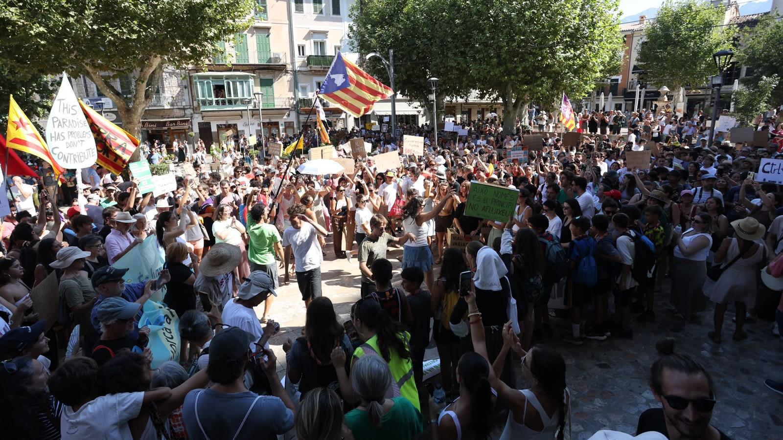 The protest against the touristification of Sóller has welcomed thousands of people
