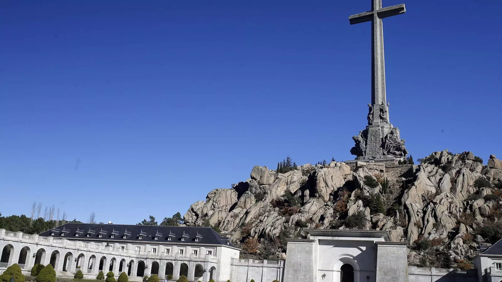 Al Valle de los Caídos hi ha 12.400 republicans enterrats sense identificar.