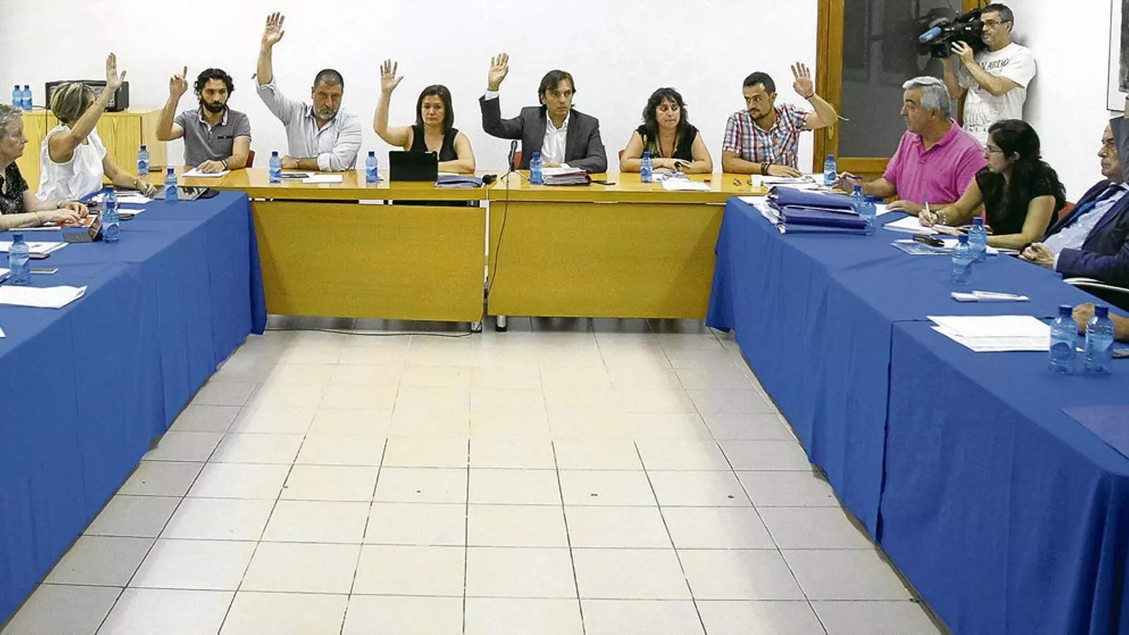 VOT PARTICULAR La decisió es va prendre gràcies a la resolució alternativa a la de la ponència tècnica.