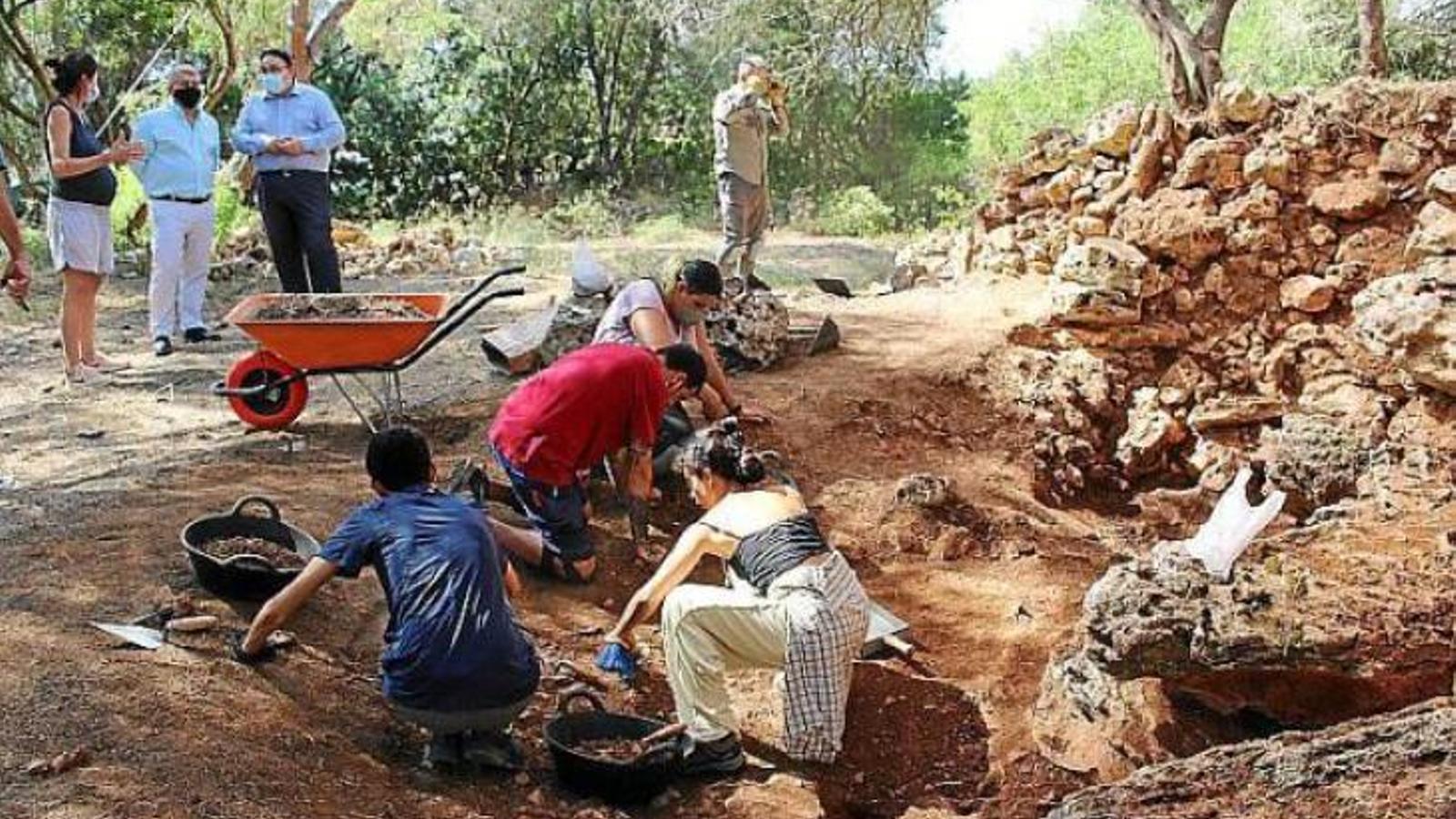 L'excavació al jaciment talaiòtic de Son Mas des Potecari