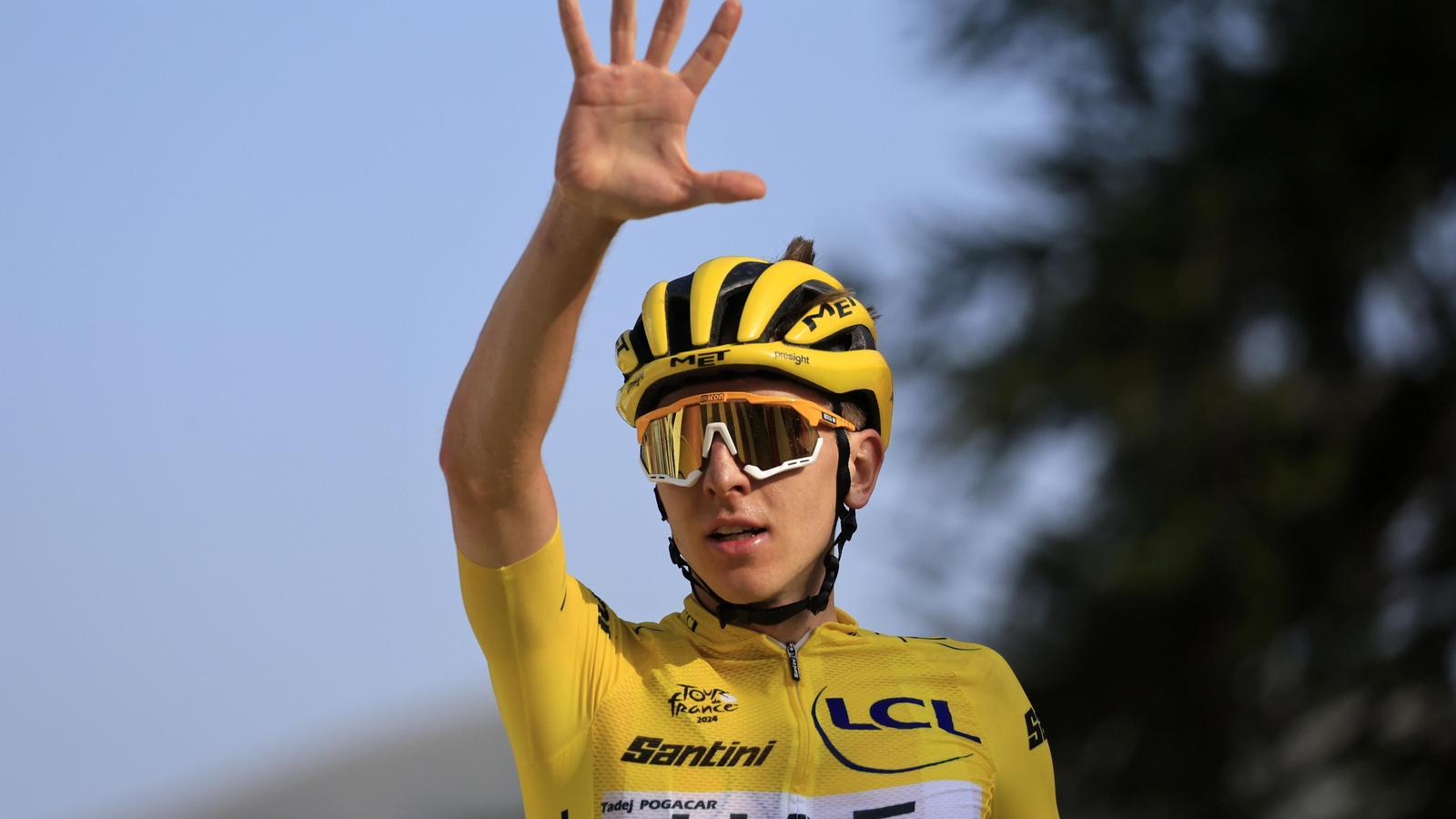 Pogacar celebra su quinta victoria de etapa en este Tour de Francia.