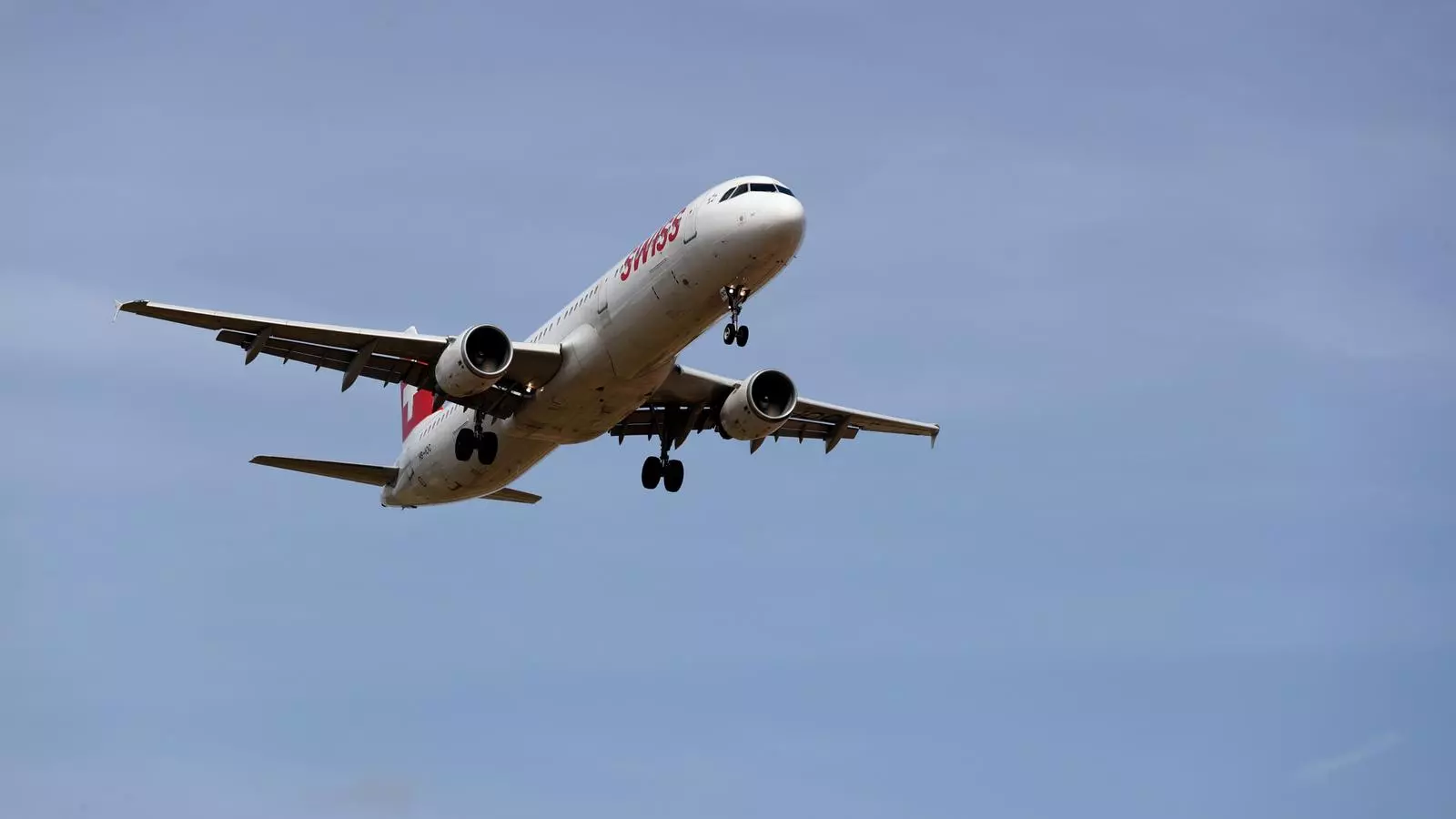 Un avió aterra a l'aeroport de Palma.