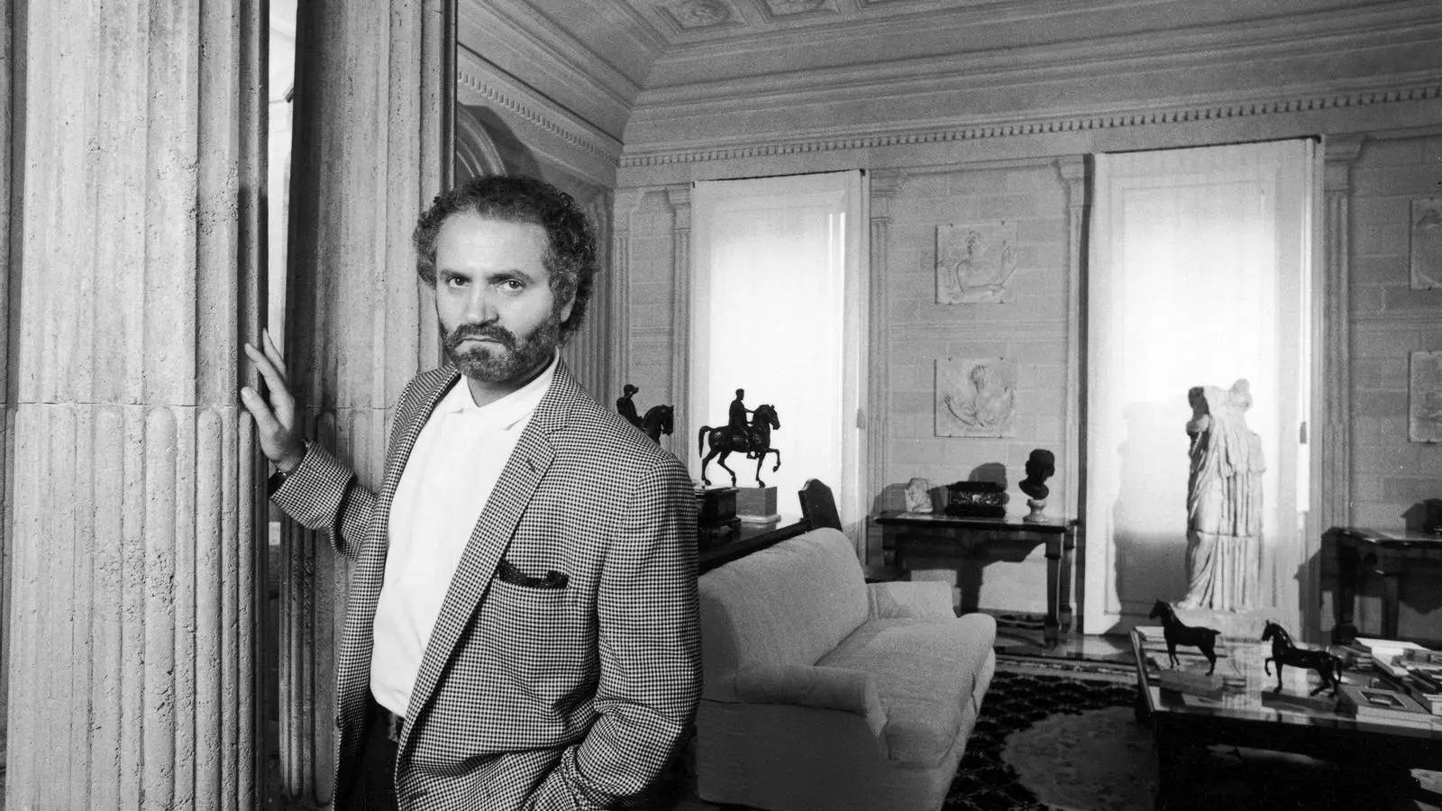 Gianni Versace a la seva mansió de Miami, que va reformar inspirant-se en monuments clàssics i també en l'arquitectura religiosa italiana