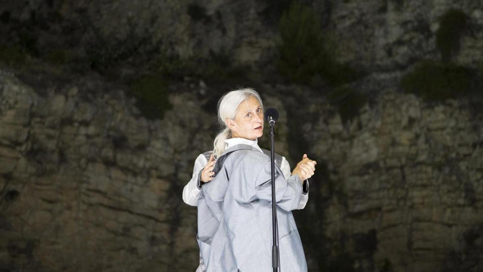 Anne Teresa de Keersmaeker in 'Brel', which arrives at the Grec.