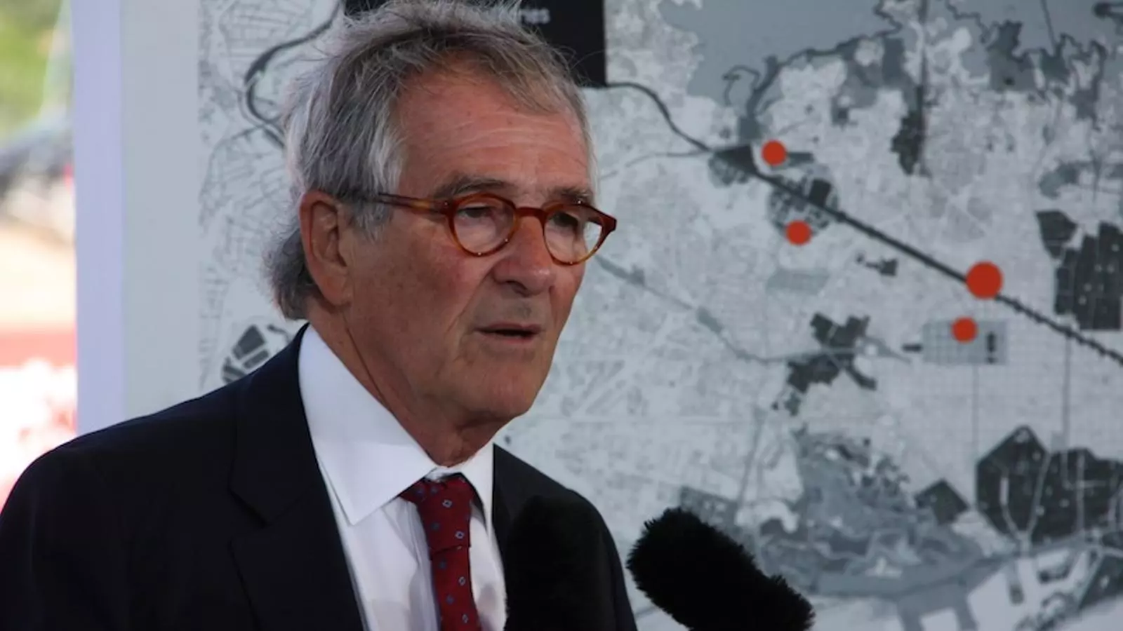 El candidat de CiU a Barcelona, Xavier Trias, durant la roda de premsa a Les Glòries / ACN