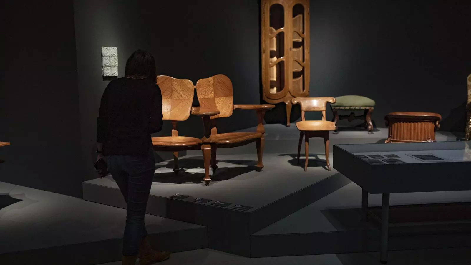 Un detall de la gran exposició que el MNAC dedicada a Antoni Gaudí amb una mostra de més de 650 peces