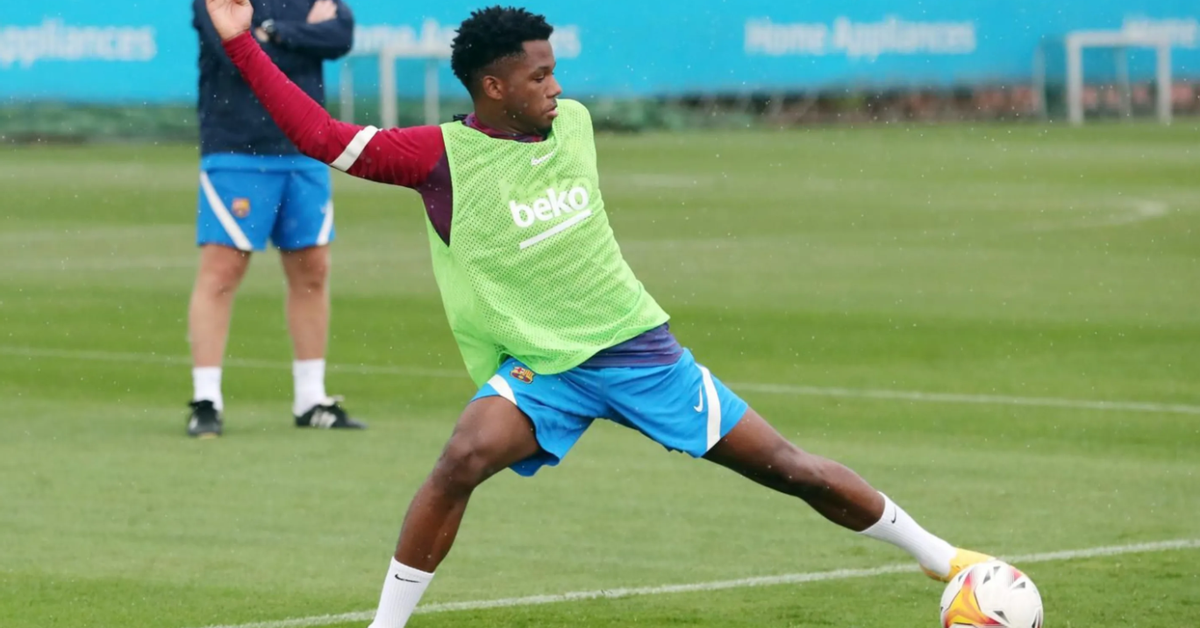 Sportcast футбол. Ансу Фати 2022. Картинки футбольного игрока Фатиме гиганомиссы.