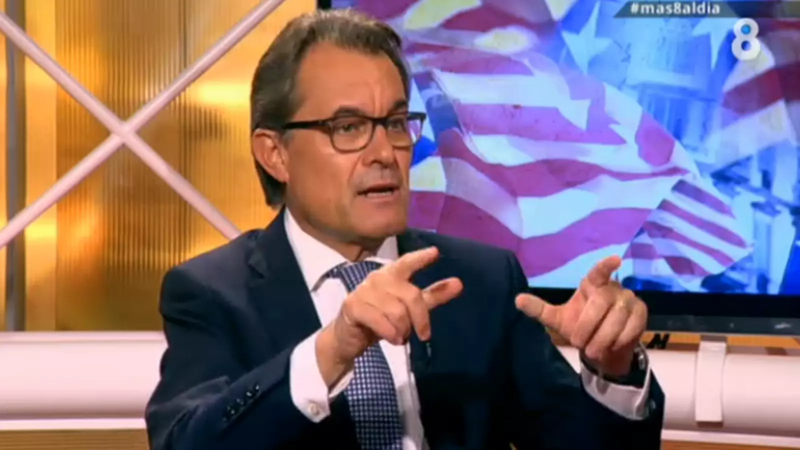 Artur Mas durant l'entrevista a 8tv / ARA