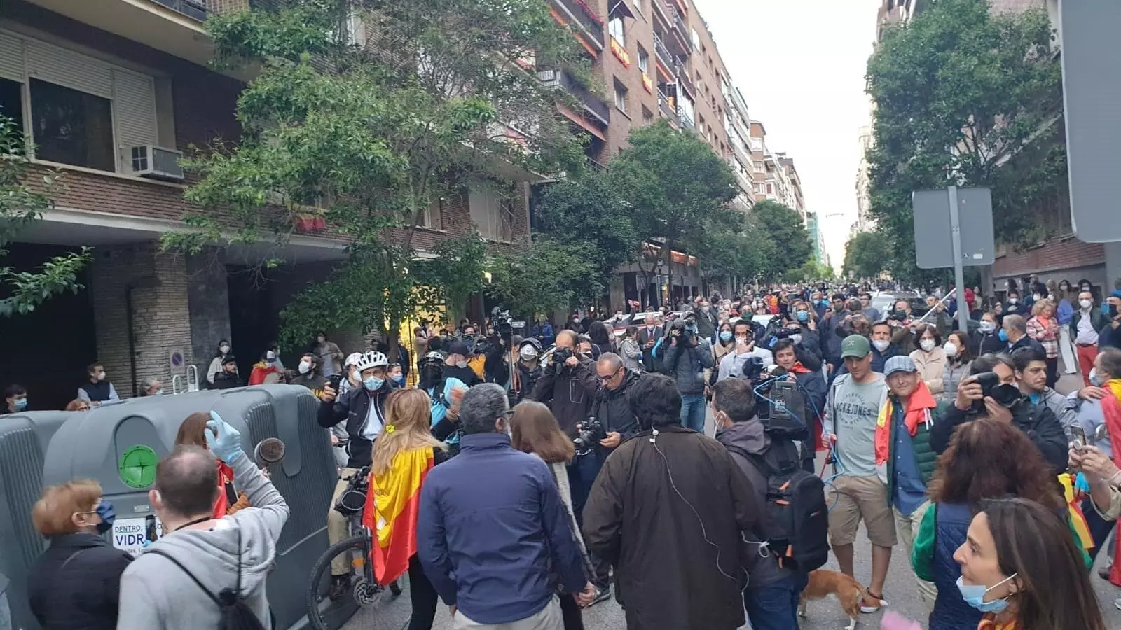 Manifestació contra el govern espanyol al carrer Núñez de Balboa ahir al barri de Salamanca de Madrid