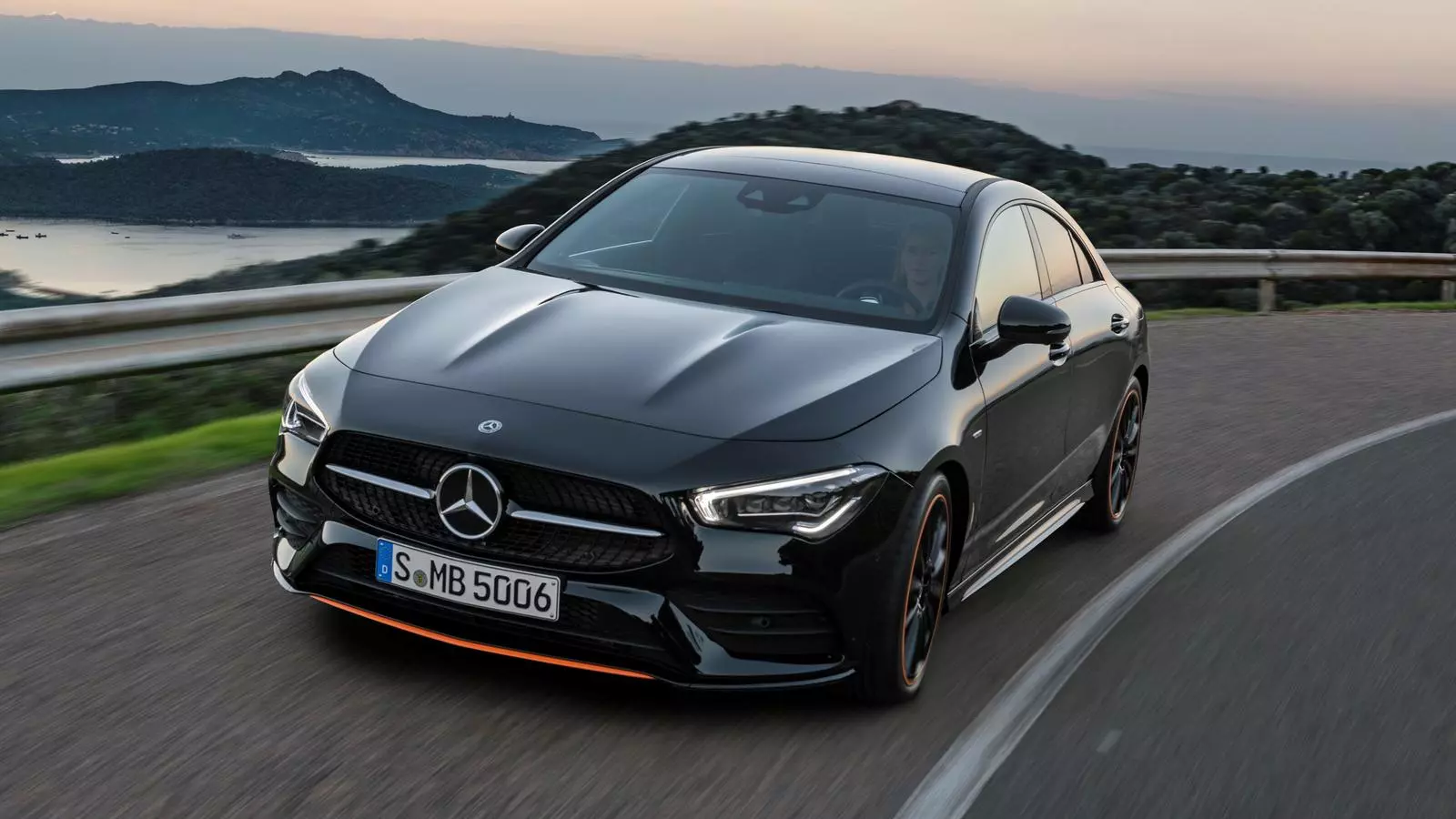 Mercedes-Benz CLA Coupé, petit seductor