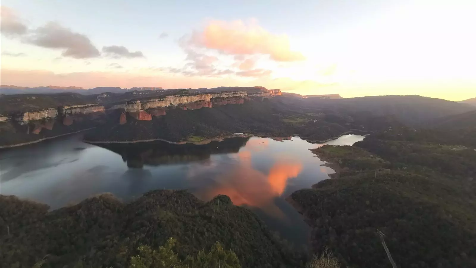 La sortida de sol d'avui des del Pantà de Sau