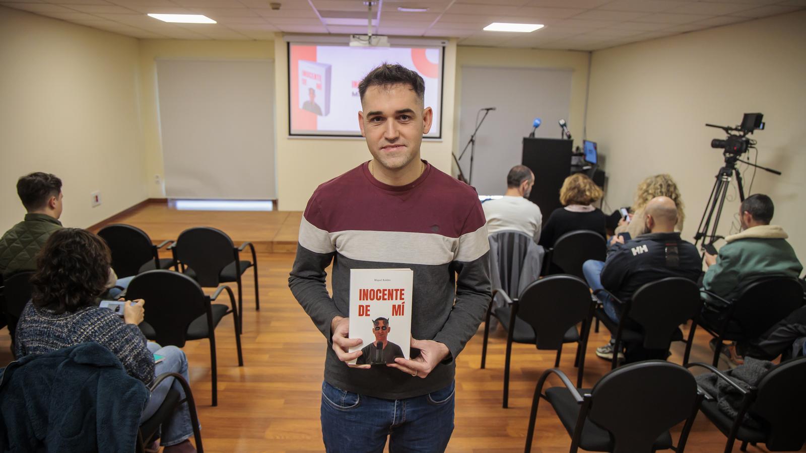 Miquel Roldán presente el seu llibre 'Inocente de mí'