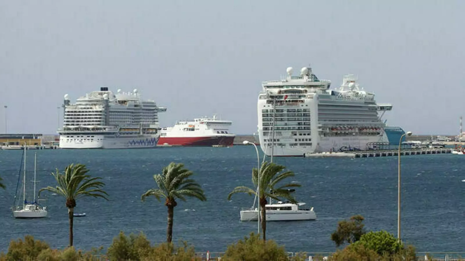 Creuers a la Bahia de Palma