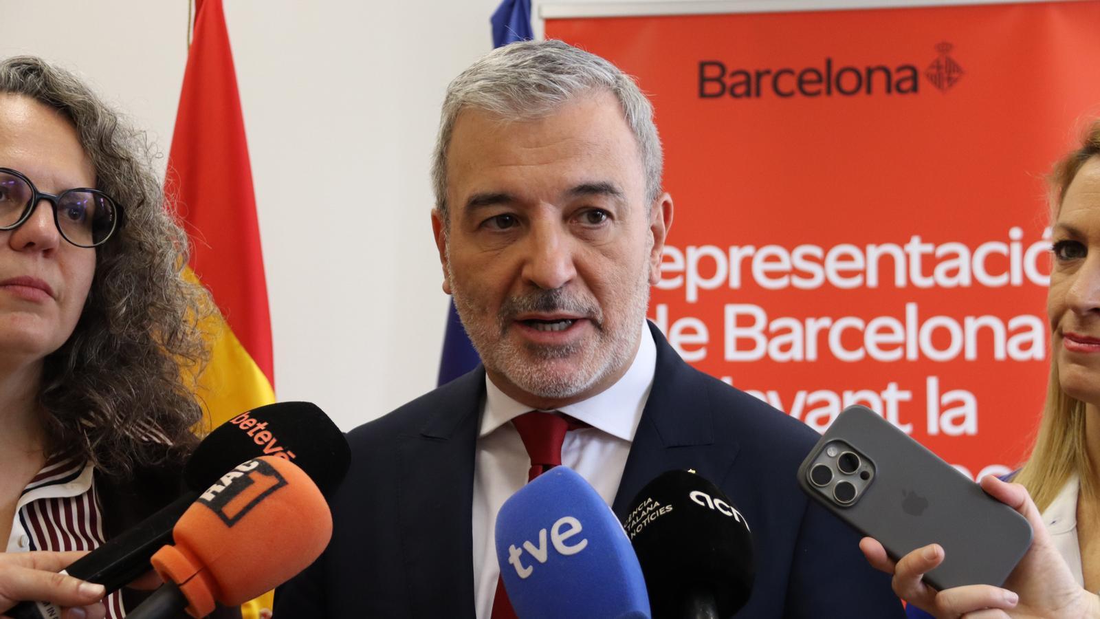 The mayor of Barcelona, Jaume Collboni, making statements to the media this Tuesday in Brussels.