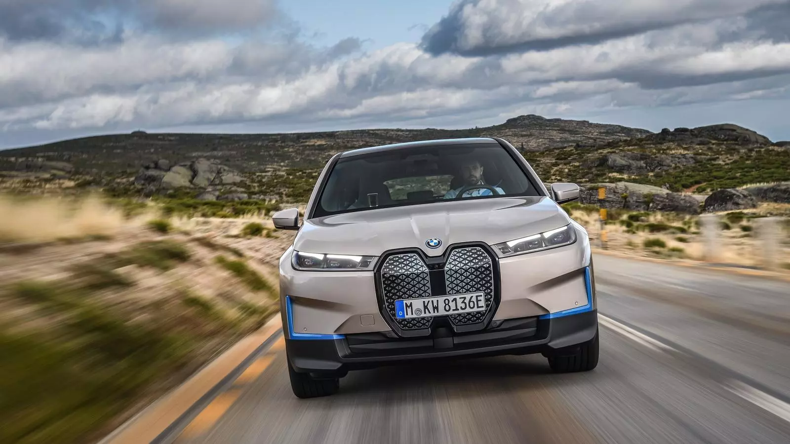 BMW iX, el SUV elèctric bavarès que vol destronar Tesla