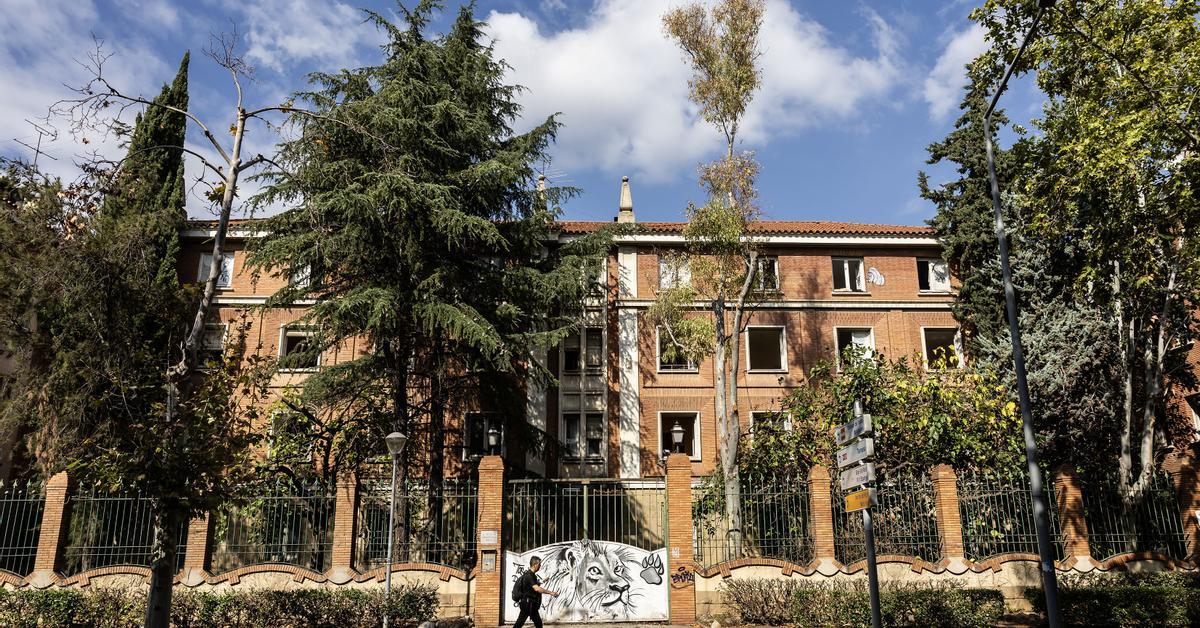 Sabadell Civil Guard Barracks Evacuated