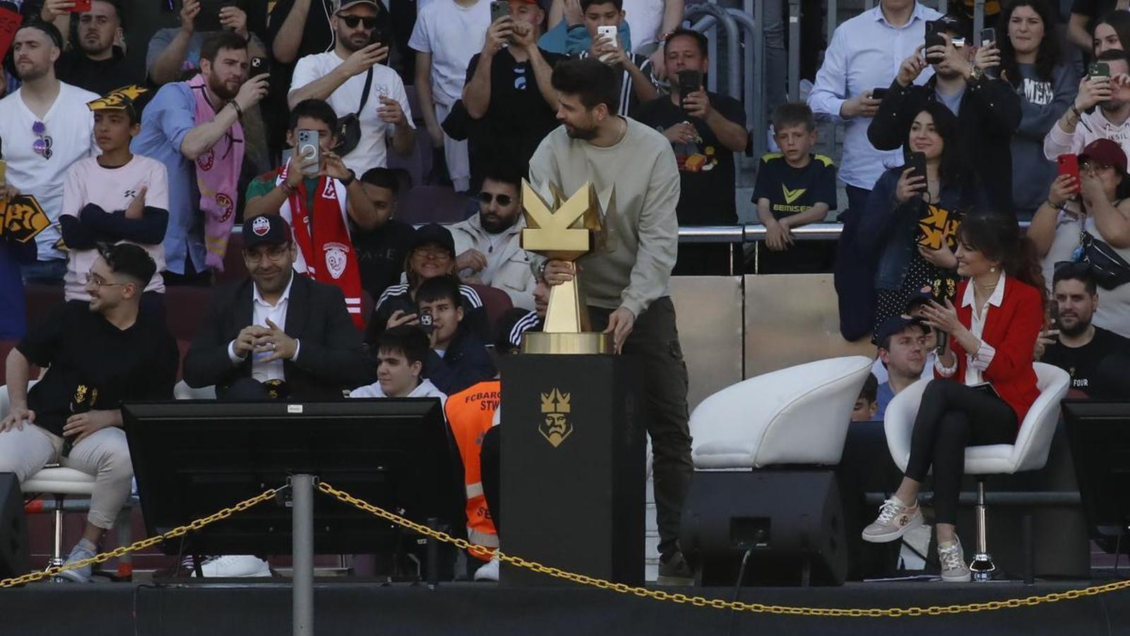 Gerard Piqué, with the Kings League trophy, in an image from 2023.