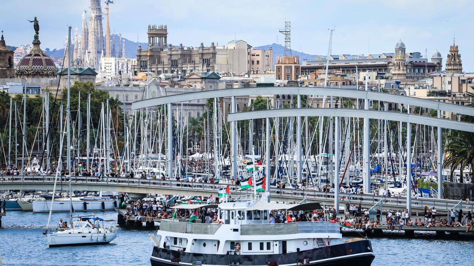 The Global Sumud Flotilla leaves the port of Barcelona for Gaza.