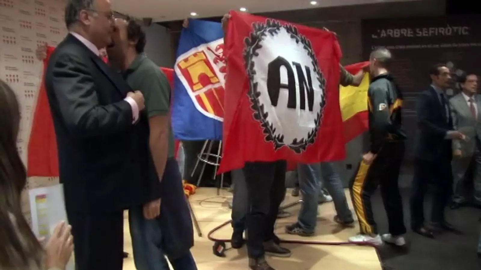 Atac a la llibreria Blanquerna de Madrid, durant la diada del 2013. ACN