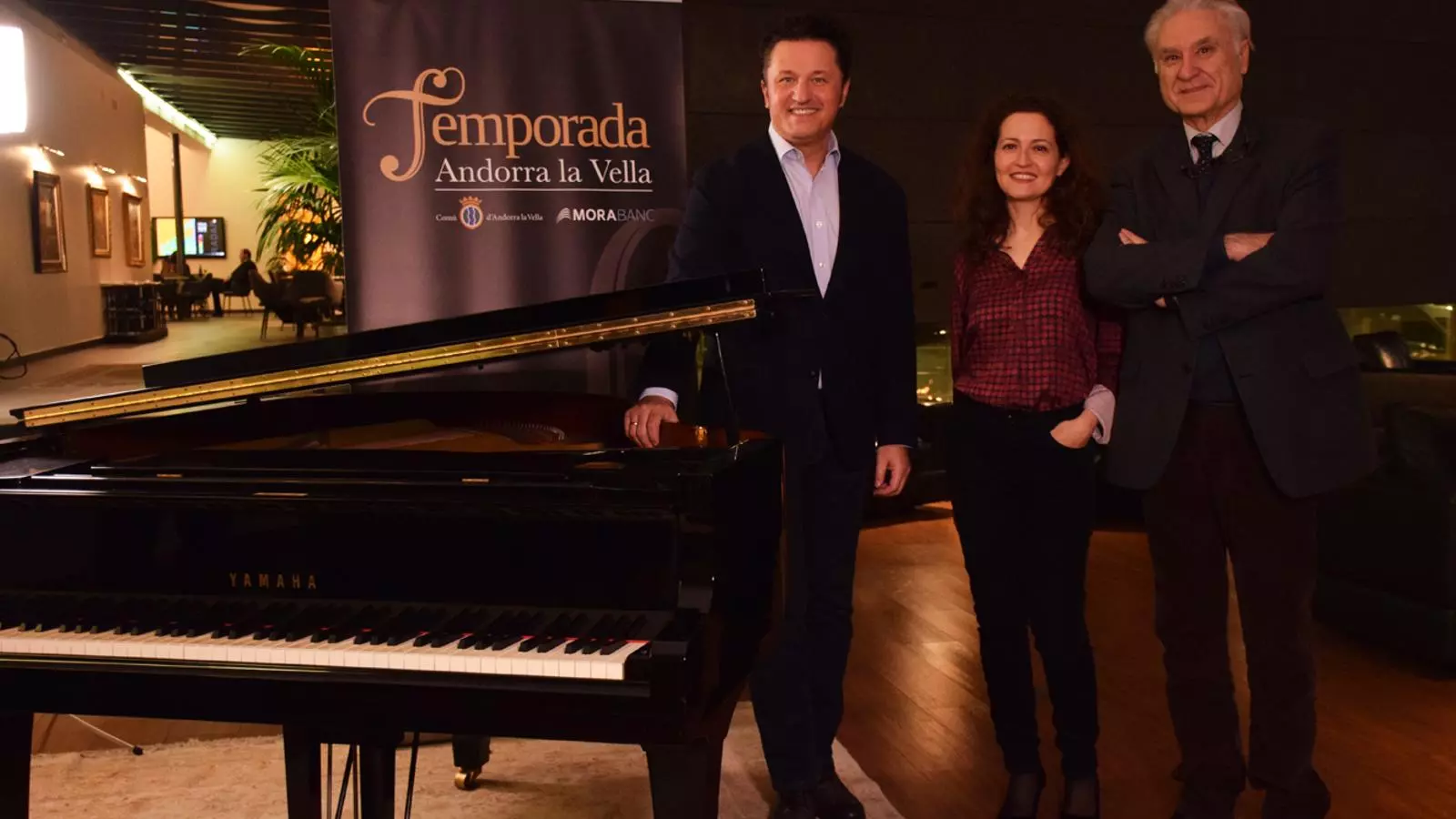 149446_imatge3El tenor Piotr Beczala i la pianista Sarah Tysman durant la presentació del primer concert de la Temporada de música i dansa d'Andorra la Vella. / T. N. (ANA)
