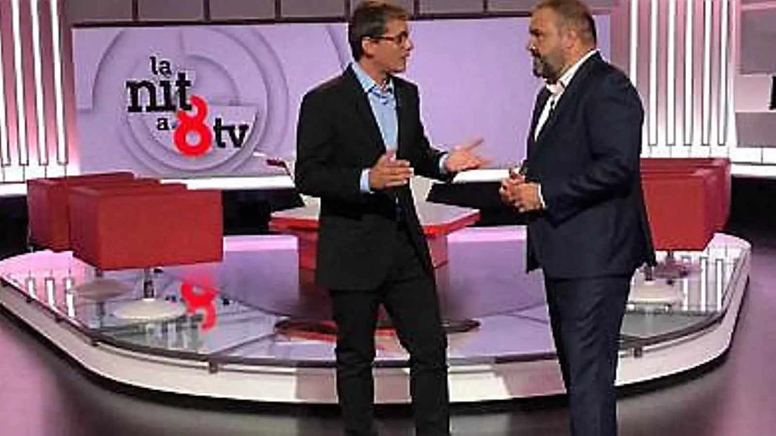 La nova 8TV: són bones notícies per a la llengua?