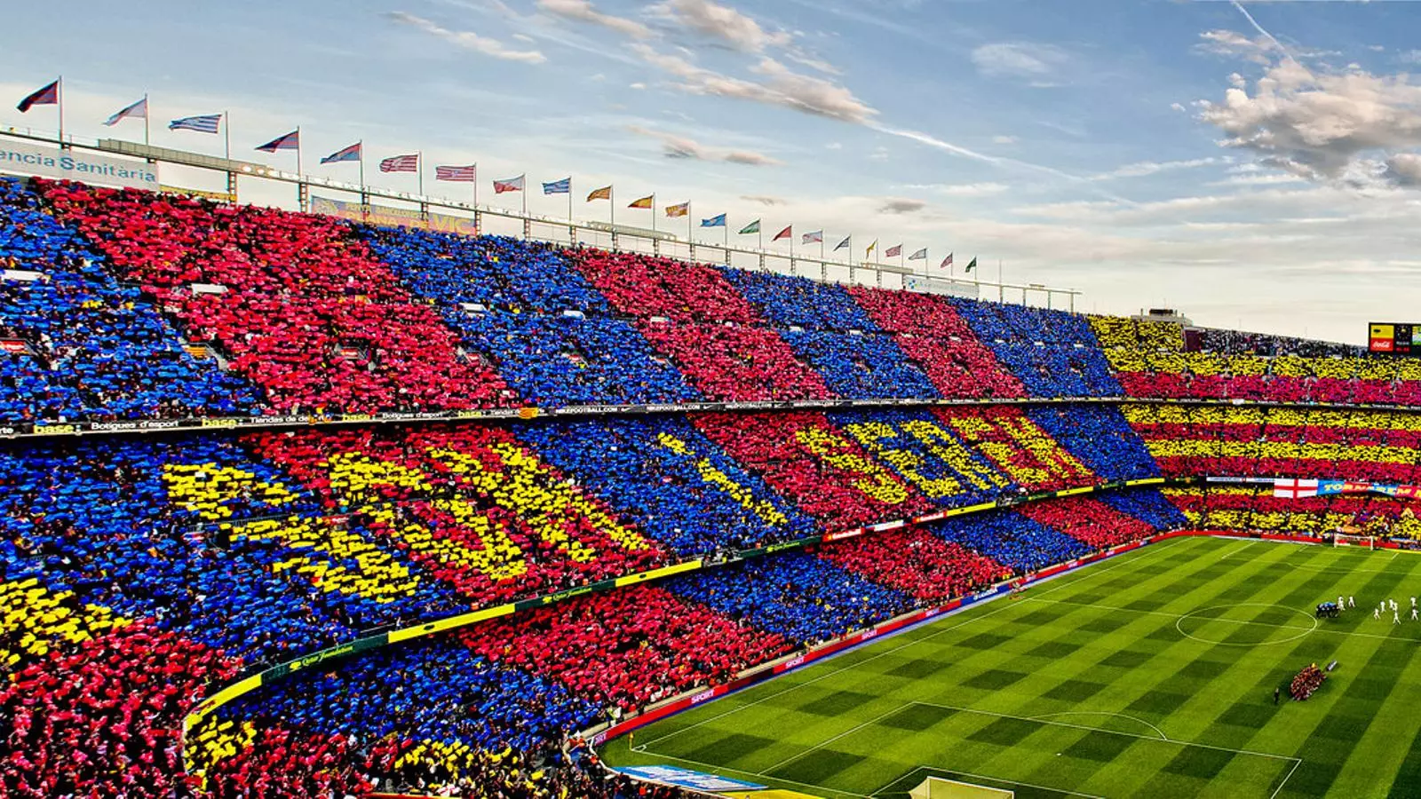 55 ANYS D'HISTÒRIA
El Camp Nou es va inaugurar el 24 de setembre del 1957 amb un partit contra una selecció de jugadors de Varsòvia.
