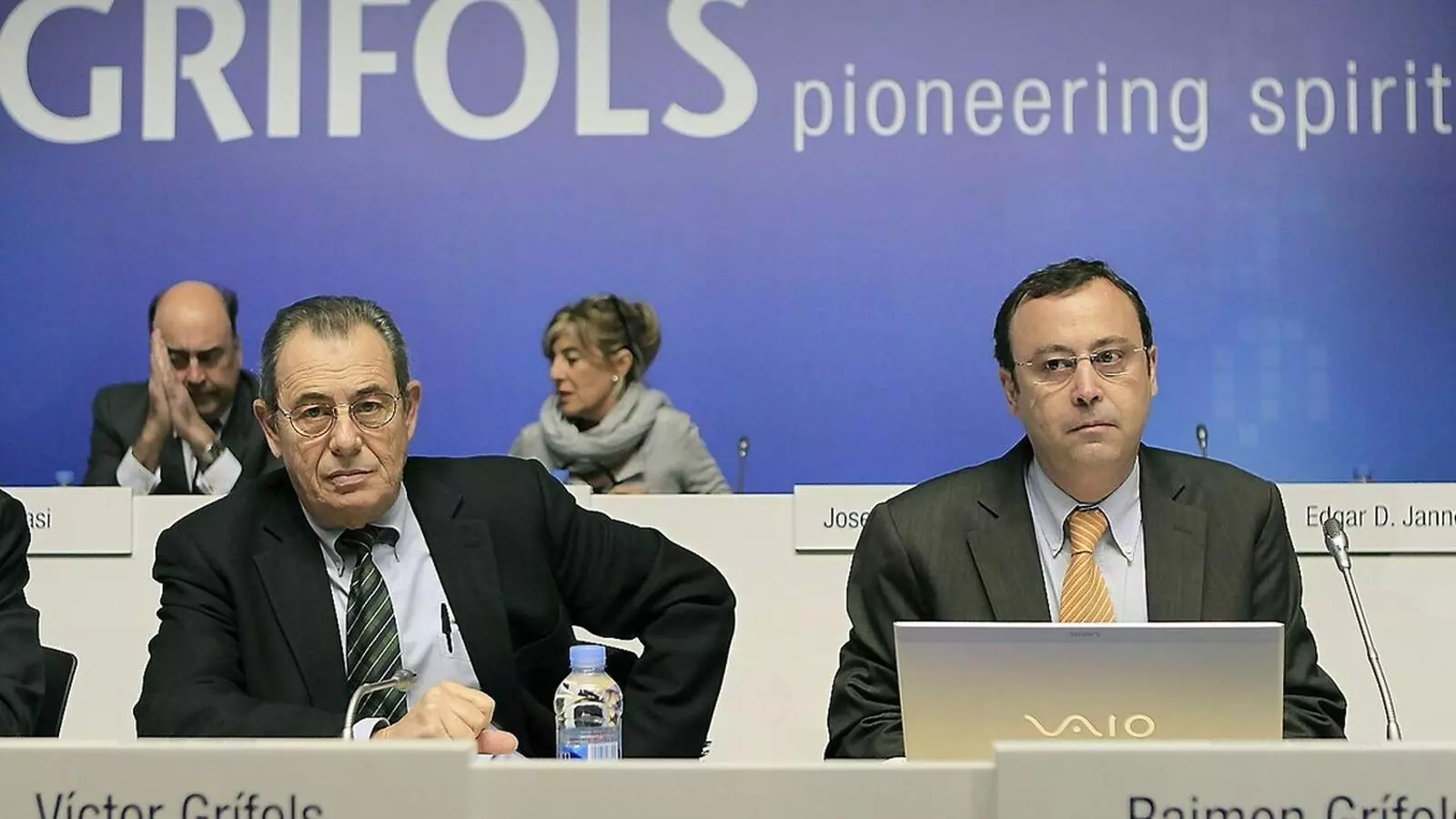 Víctor Grífols (president de Grifols) i el seu germà Raimon (coconseller delegat de la companyia).