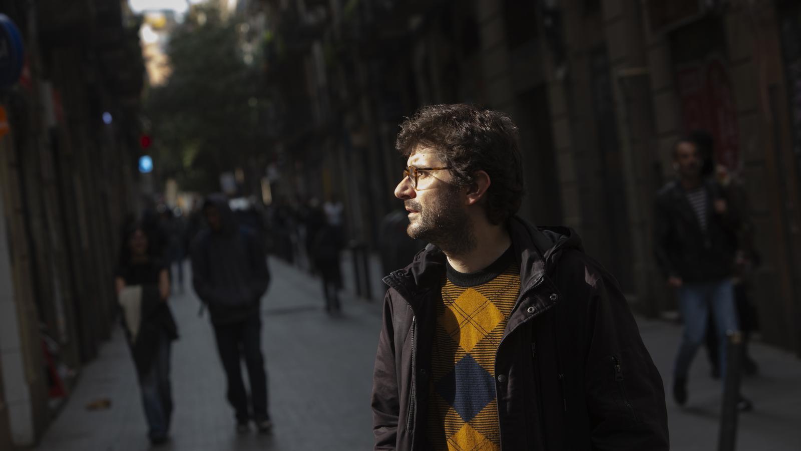 Marc Artigau fotografiado cerca de la redacción del ARA