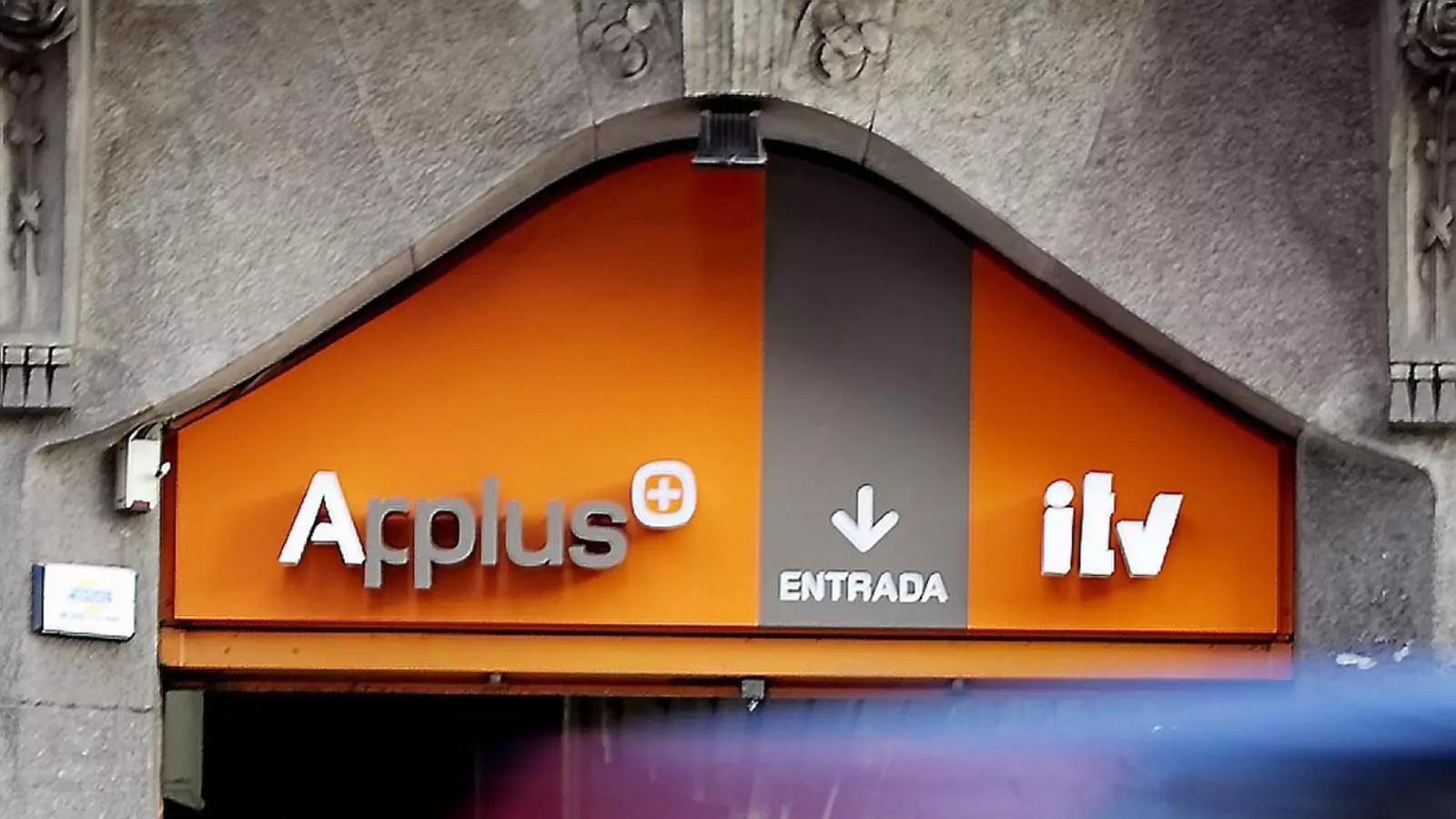 La Generalitat justifica l’entrada a Ficosa per “responsabilitat” Applus refinança un préstec sindicat de
850 milions d’euros