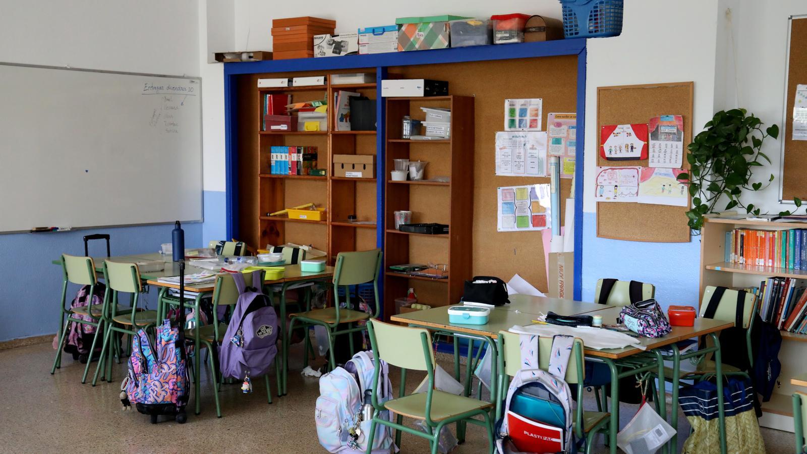 L'aula d'un centre d'educació primària a les Illes Balears.