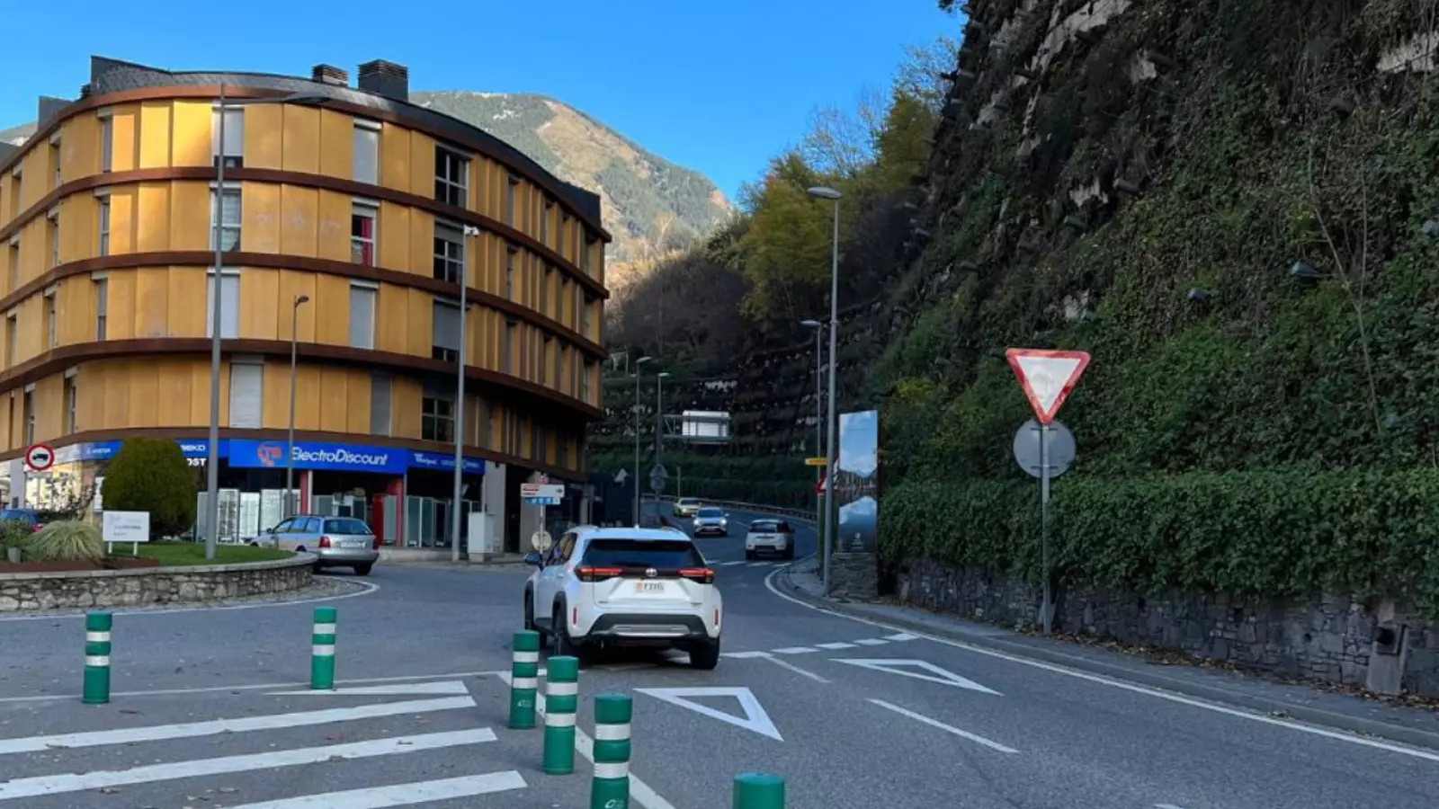 La sortida del túnel de Ràdio Andorra.