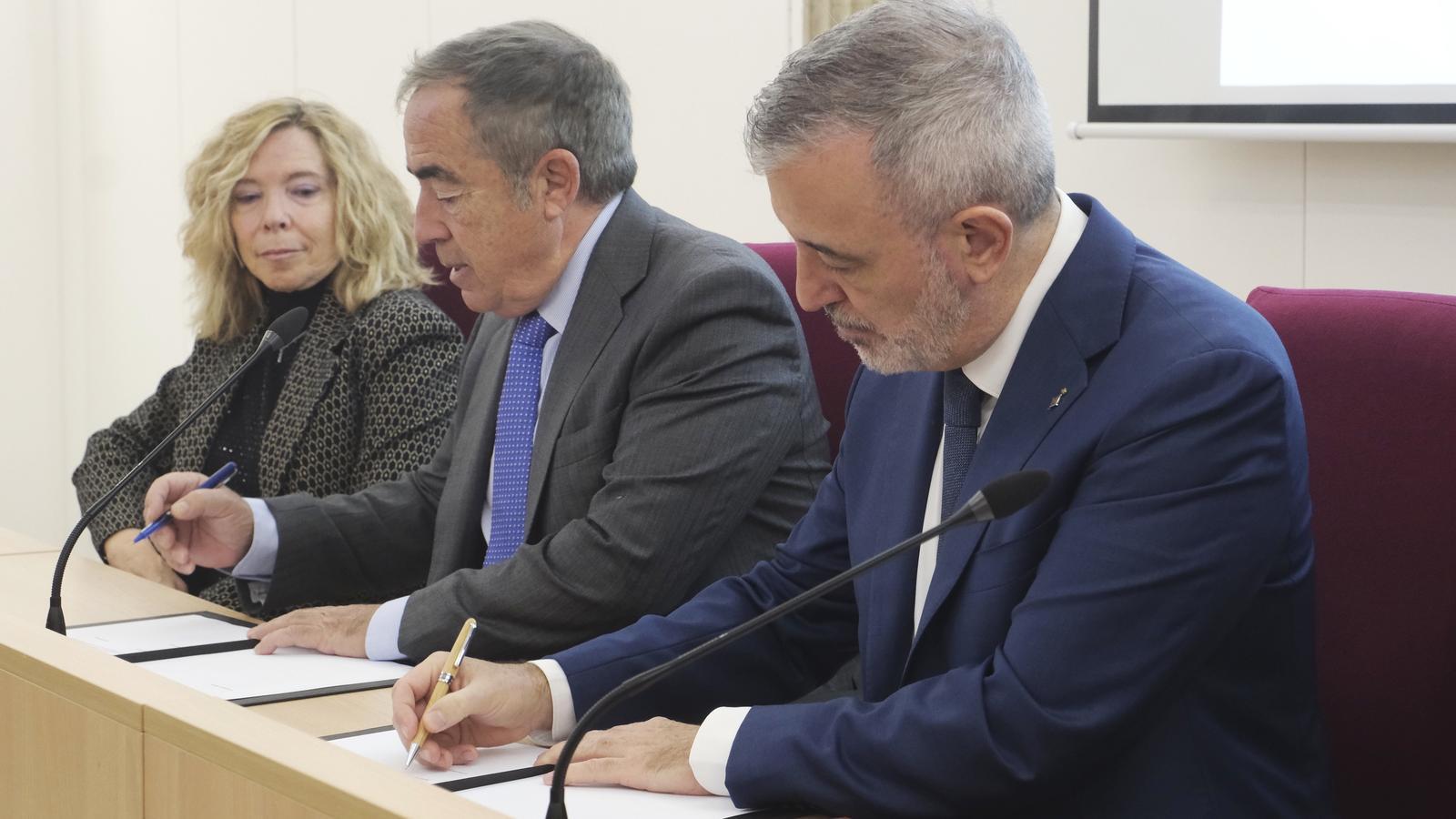 La signatura del conveni l'han formalitzat l'alcalde de Barcelona, Jaume Collboni, i el Fiscal Superior de Catalunya, Francisco Bañeres