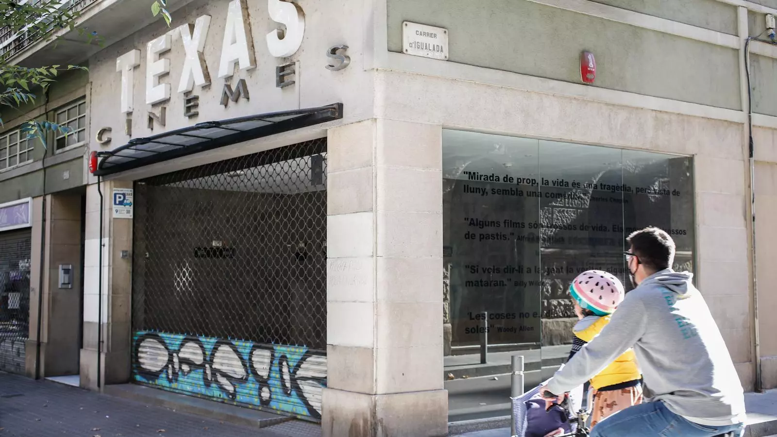 La façana dels Cinemes Texas