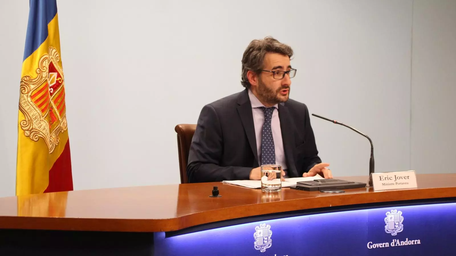 El ministre portaveu, en sala de premsa. / T.N. (ANA)