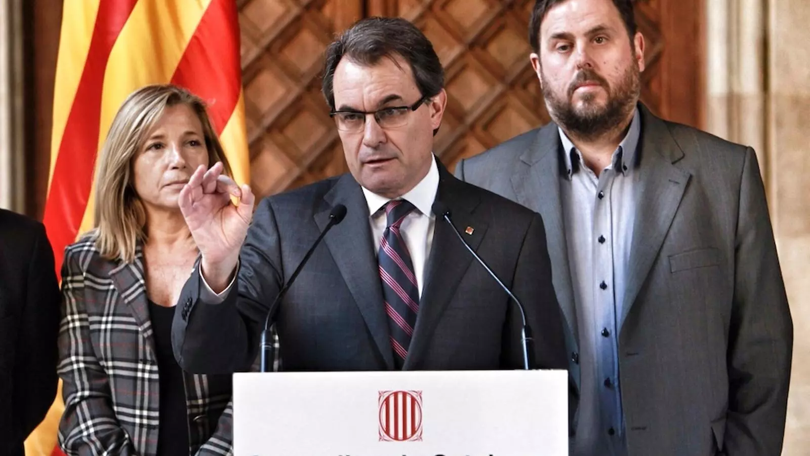 Artur Mas amb Joana Ortega i Oriol Junqueras durant l'anunci de la data de la consulta / PERE VIRGILI