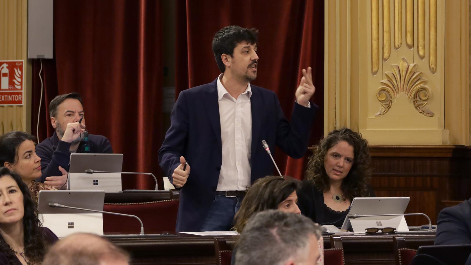 Ferran Rosa im Parlament auf einem aktuellen Foto.