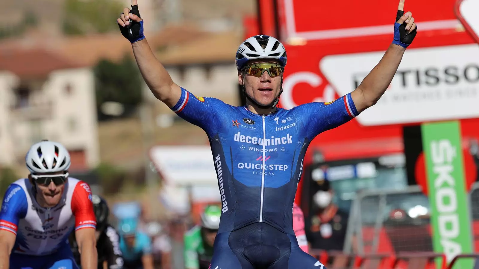 El neerlandès Fabio Jakobsen, celebrant el seu triomf a la Vuelta